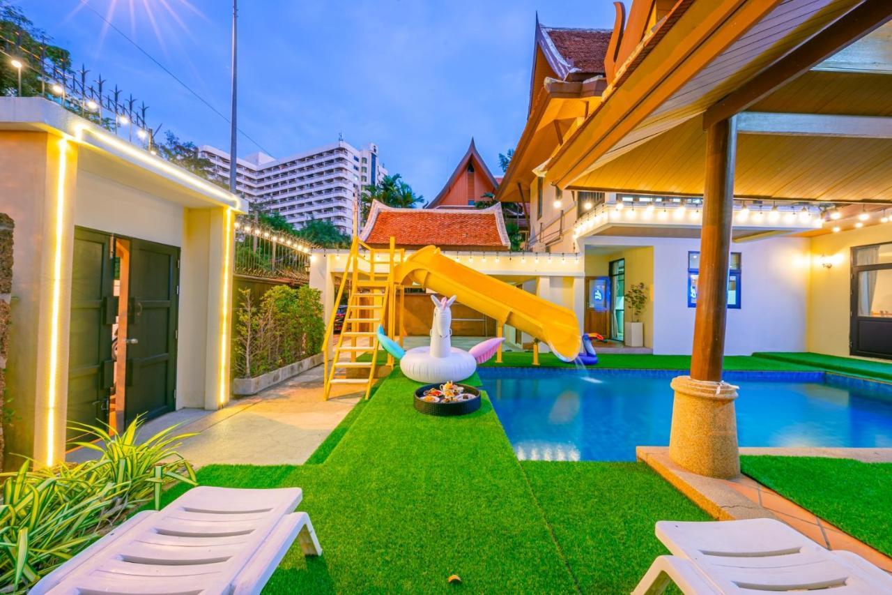 Bali Beach Pool Villa Pattaya Exterior photo